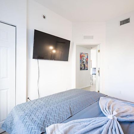 Subtle 2 Bed In Edgewater Downtown With Free Parking Apartman Miami Kültér fotó