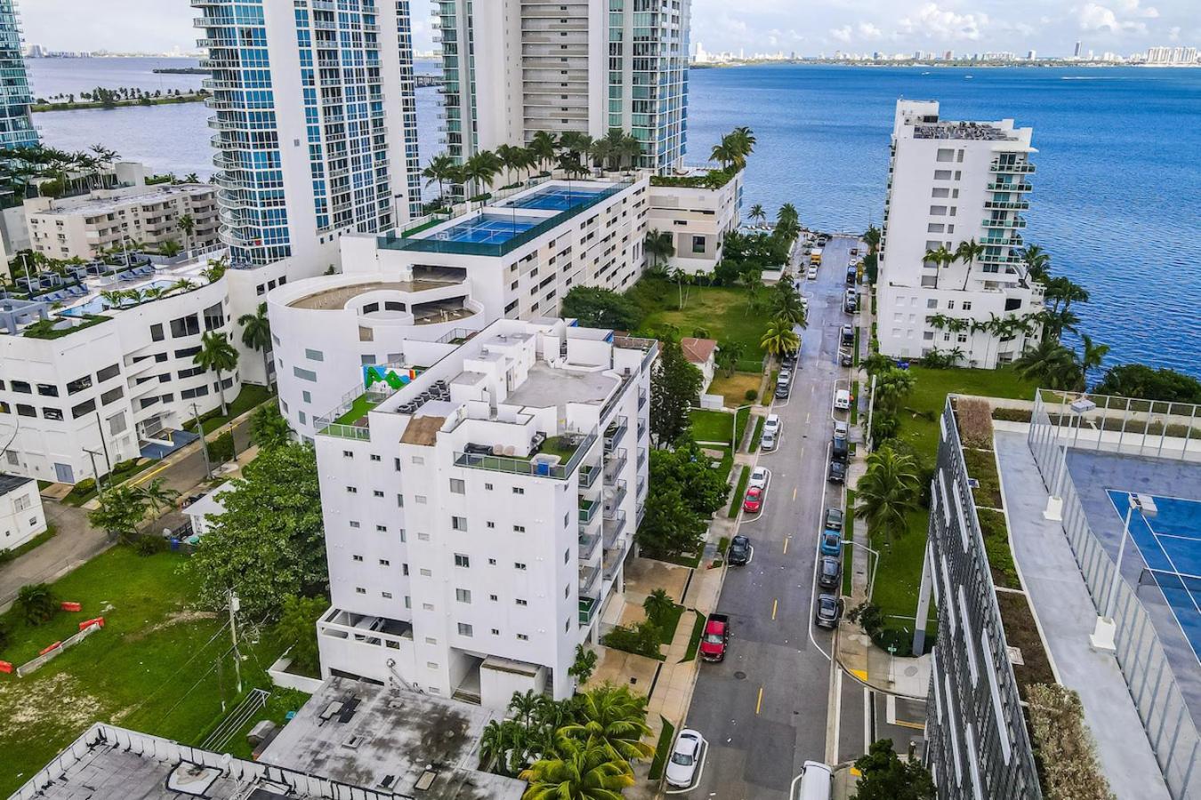 Subtle 2 Bed In Edgewater Downtown With Free Parking Apartman Miami Kültér fotó